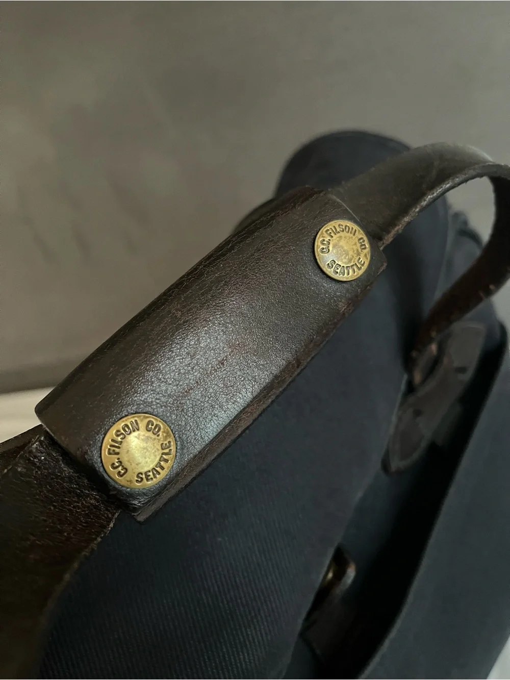 Filson 70257 Rugged Twill Briefcase Computer Bag In Navy